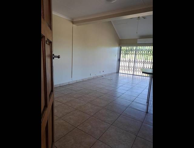 3 BEDROOM PROPERTY TO RENT IN BIRDSWOOD